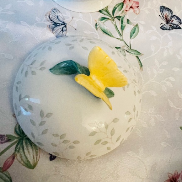 Lenox Butterfly Meadow Tea set of 6 pieces accepting offers - Picture 3 of 12